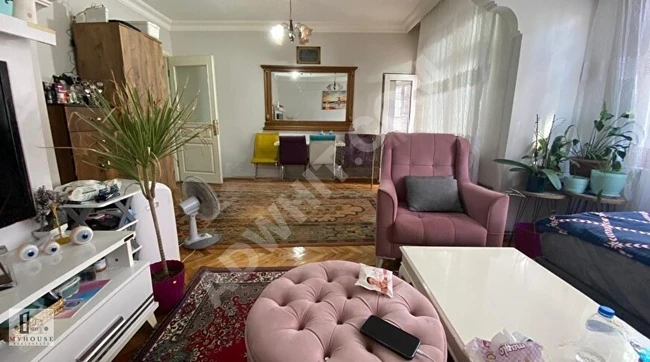 Apartment for sale 1+1 with a high entrance in KOCAMUSTAFAPAŞA BALIKÇI