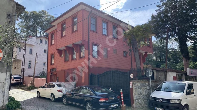 Independent house with a wooden garden consisting of 3 floors for sale in the center of Beykoz