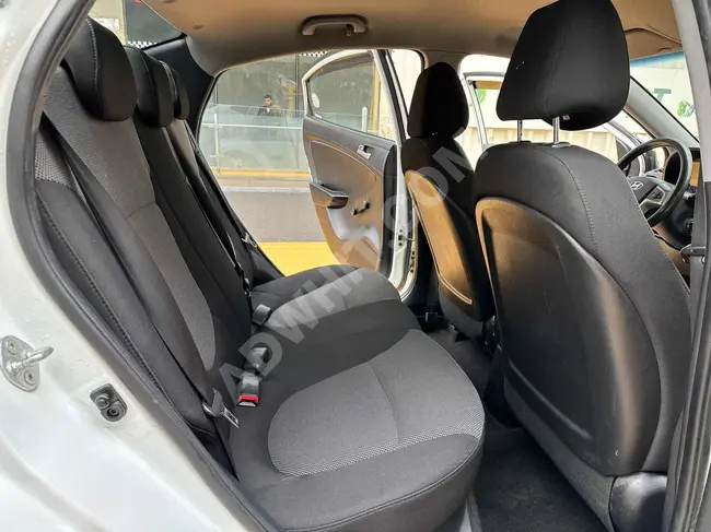 2013 HYUNDAI ACCENT BLUE car, 150 thousand km, automatic, serviced at an authorized service center.