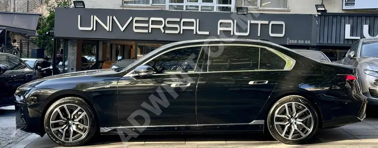 UNIVERSAL AUTO - 2024 BMW i7 xDRIVE60 M EXCELLENCE - BAYİ ÇIKIŞ