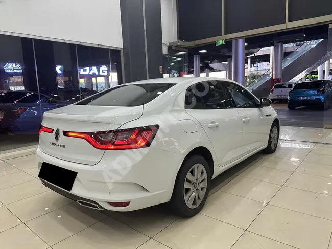 سيارة Renault MEGANE JOY 1.3  موديل 2021 عداد  91 كم  140 حصان