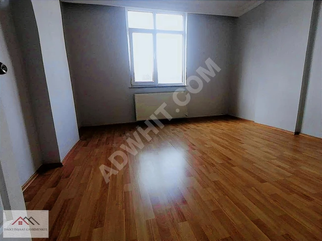 3+1 apartment for sale, spacious, on the middle floor with a balcony - by DAĞCI