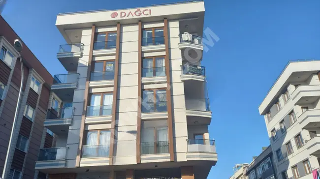 Spacious 2+1 apartment in a new building with an elevator in TUZLA YAYLA