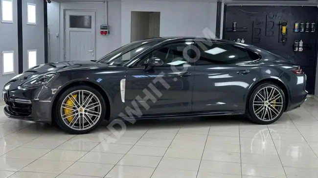 سيارة PANAMERA 4 TURBO V8 موديل 2018بقوة 550 حصان بدون أخطاء من الوكالة مباشرة