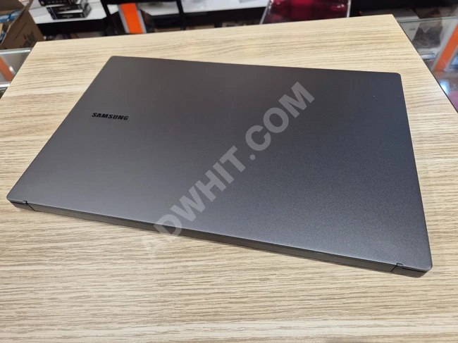 SAMSUNG GALAXY BOOK 2