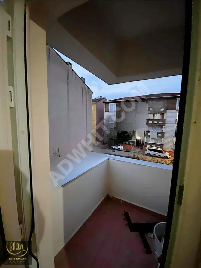 3+1 apartment for rent, on the middle floor, with a balcony, in PENDİK ESENLER