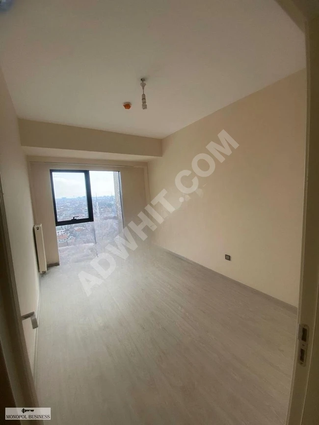 2+1 apartment for sale in VIAPORT VENEZIA with a closed kitchen at an affordable price.