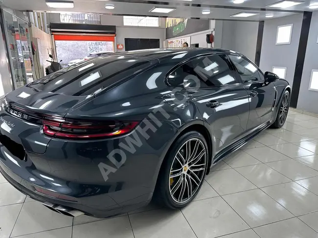 سيارة PANAMERA 4 TURBO V8 موديل 2018بقوة 550 حصان بدون أخطاء من الوكالة مباشرة