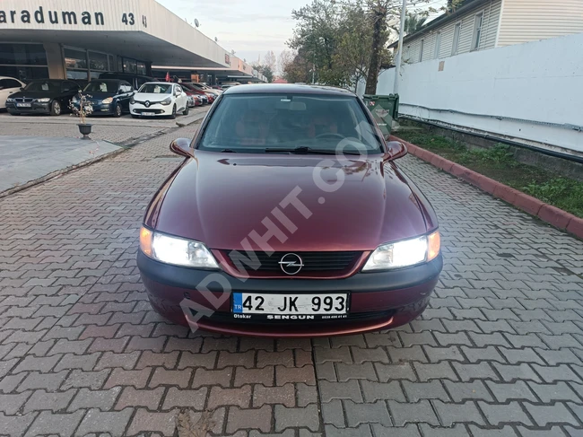 Opel Vectra car is clean and well-maintained, payment can be made with a credit card.