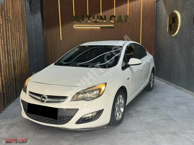 2017 - Opel Astra Sedan 1.6 CDTI Design - مسافة 210.000 كم - طلاء قطعة واحدة