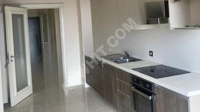 2+1 apartment for sale in VIAPORT VENEZIA with a closed kitchen at an affordable price.