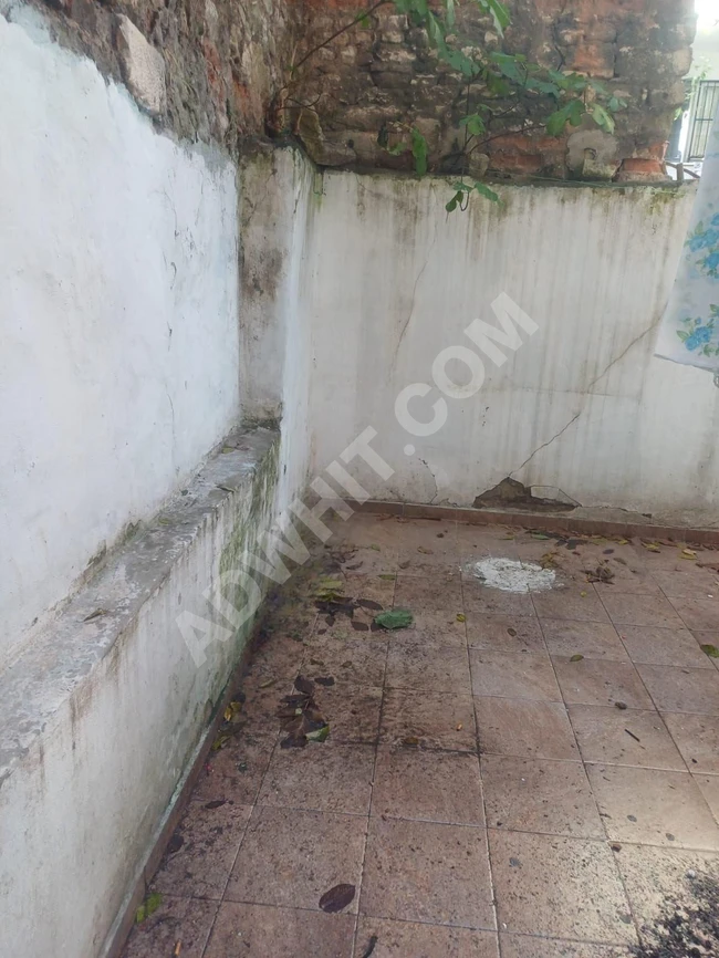 Partially furnished garden floor apartment in Yedikule