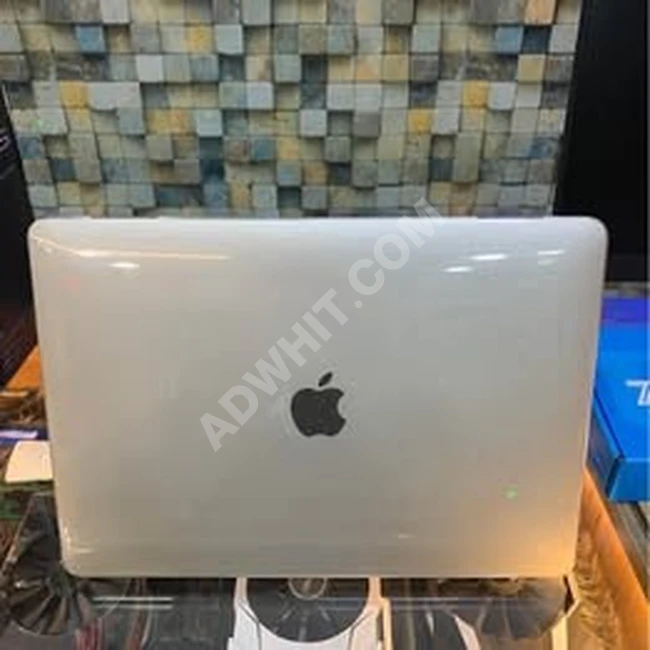 Apple Macbook Pro 2017 13.2 İkinci El temiz  Pil Durumu cok iyi