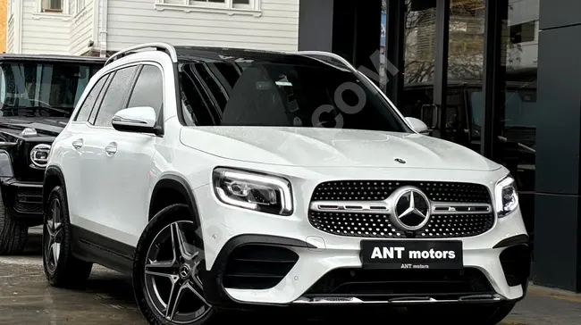 MERCEDES GLB 200 موديل 2023, نظام دفع رباعي, AMG+ دحول بدون مفاتيح+ ذاكرة مزدوجة+ تدفئة+ بدون عيوب