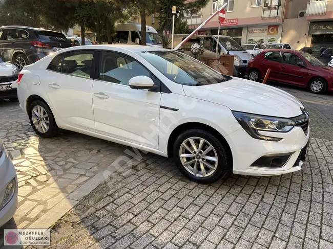 RENAULT MEGANE TOUCH 1.5 DCI EDC 2019 - with installment and trade-in options