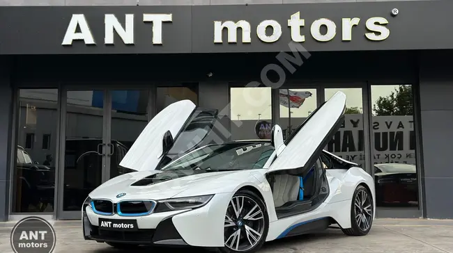 2014 - BMW i8 PREMIUM TECHNO - نظام صوت HARMAN/KARDON - اكتشاف المشاة  - مواصفات كاملة