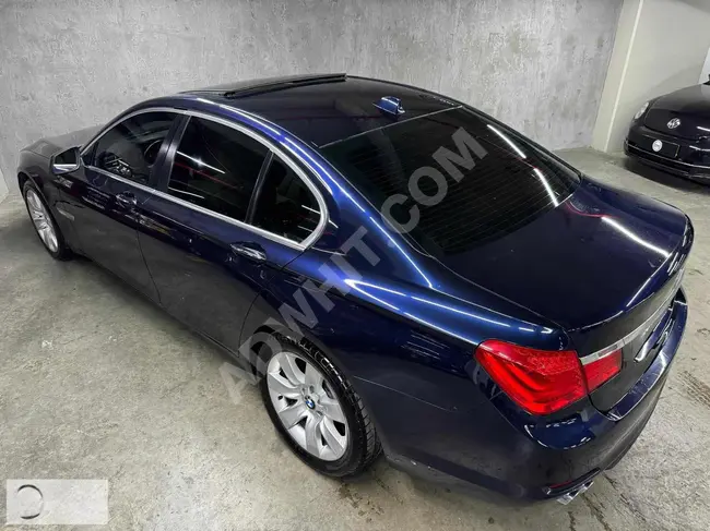 سيارة  BMW 730D HARMAN موديل 2009 - تبريد - عرض على الزجاج الأمامي