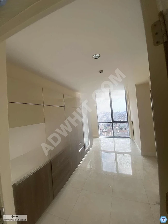 شقة 2+1 كبيرة للبيع العاجل مع مطبخ منفصل ضمن مجمع VİAPORT VENEZİA