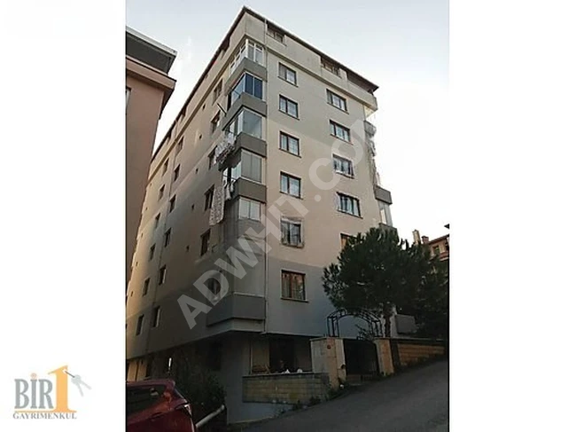 KAVACIK KAPTANLAR'DA 3+1 KAPALI OTOPARKLI 150m2 DAİRE