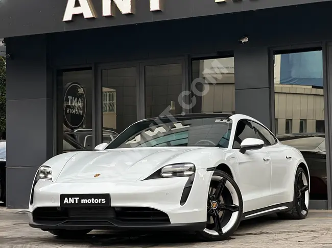 2020 PORSCHE TAYCAN 4S PERFORMANCE PLUS model, blemish-free from the dealer