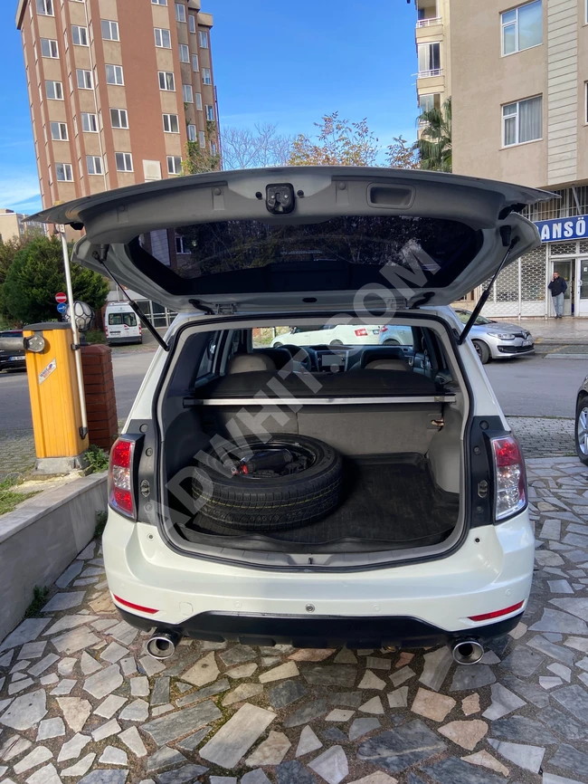 SUBARU FORESTER 2.0 X LIMITED - All-wheel drive, with a sunroof, with installment and trade-in options available.