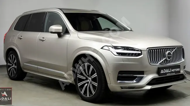 2022 - XC90 2.0 B5 INSCRİPTİON - مع 4 مقاعد تدفئة و تبريد - قيادة ذاتية - نظام صوتي HARMAN KARDON - جنوطة مقاس 20  انش