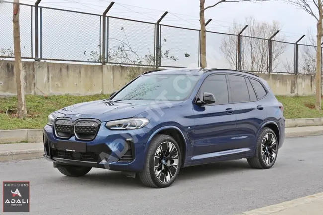 2022 - BMW IX3 - قيادة ذاتية - نظام صوت HARMAN - شاشة عرض معلومات على الزجاج الأمامي - كاميرا 360 - فتح و تشغيل بدون مفتاح - مصابيح ليزرية - نظام تحكم بالإيماءات - مظلة سيارة