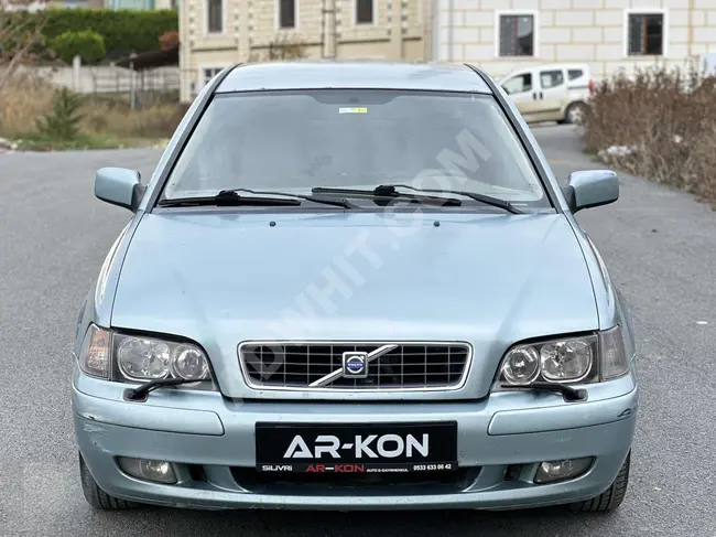 سيارة VOLVO S40 1,6 موديل 2004 بدون مصاريف بمسافة 260 ألف كم