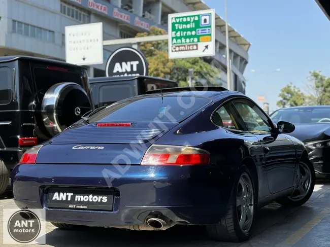 A 1998 PORSCHE 911 CARRERA + Sunroof + Cruise Control + No Accidents