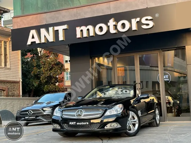 سيارة MERCEDES BENZ SL 280 CABRIOLET  موديل 2009 - 9.000 كم من الوكيل المعتمد