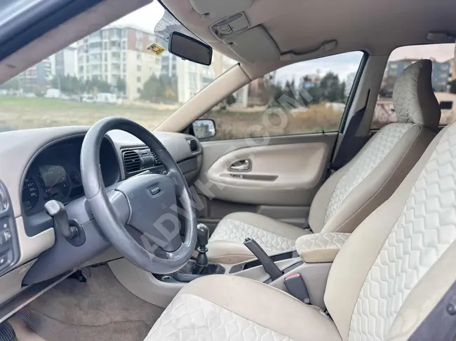 سيارة VOLVO S40 1,6 موديل 2004 بدون مصاريف بمسافة 260 ألف كم