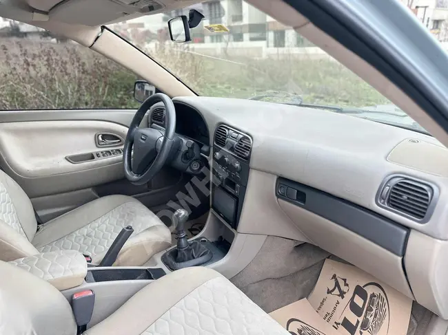 سيارة VOLVO S40 1,6 موديل 2004 بدون مصاريف بمسافة 260 ألف كم