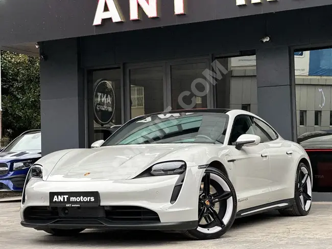 Porsche Taycan 4S Performance Plus, Model 2020, Mission E Wheels + No Defects