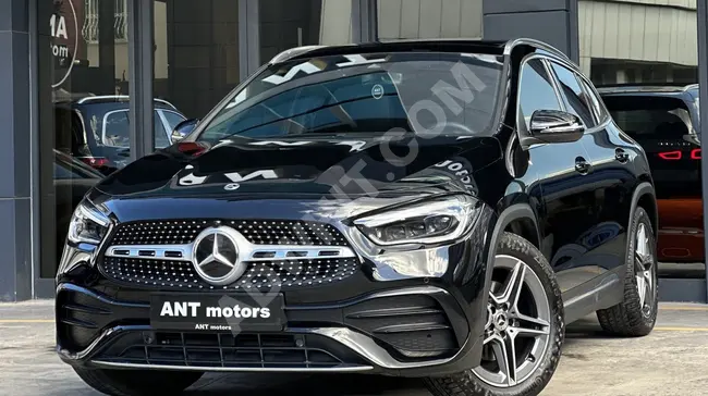 MERCEDES GLA 200 AMG موديل 2023 + مصابيح MULTIBEAM + بدون مفاتيح + تدفئة + ذاكرة + الاكثر تجهيزا + بدون عيوب