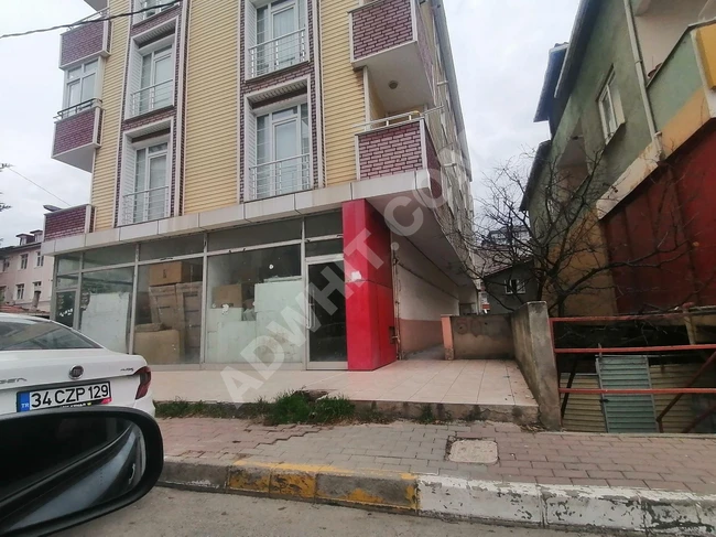 Pendik Esenyalı Kiralık Uygun Ana Cadde Yol Üstü Düz Ayak 250m2 Dükkan Spotaj Yok Fatura Kesilir