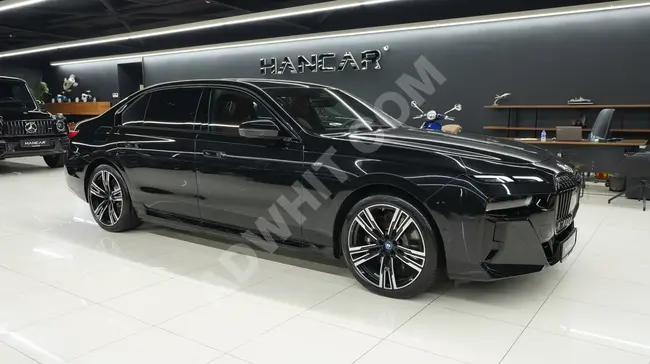 سيارة BMW İ7 XDrive M EXCELLENCE M SPORT موديل 2023 - تدليك - محور خلفي