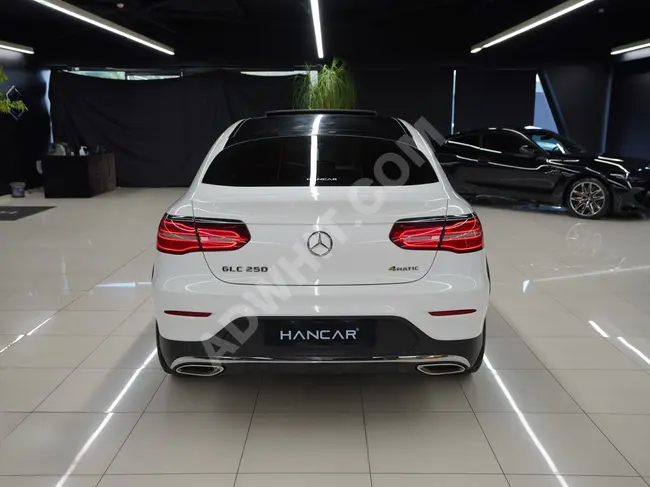 سيارة MERCEDES GLC 250 AMG 4MATİC موديل 2019 - سقف زجاجي - حافظة - من الوكيل