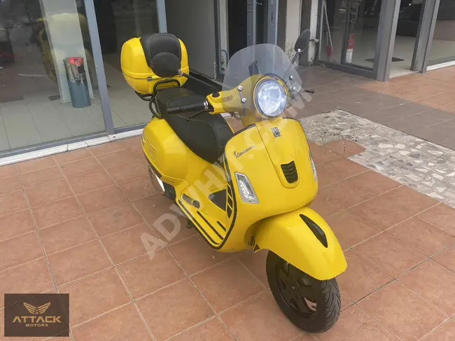 VESPA GTS300ie 2015 - مع حقيبة + زجاج طريق امامي , بعداد 25.000 كم - من ATTACK MOTORS !!