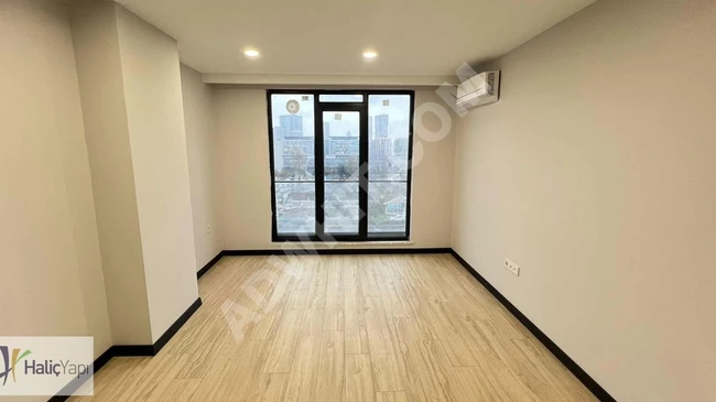 1+1 apartment near the metrobus, facing the judicial area, close to the E-5 Road, located in Gürsel Mahallesi.