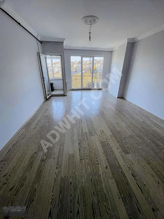 Taştan Emlak'tan Ana Cadde'de 2+1 100 m2 Satılık Daire