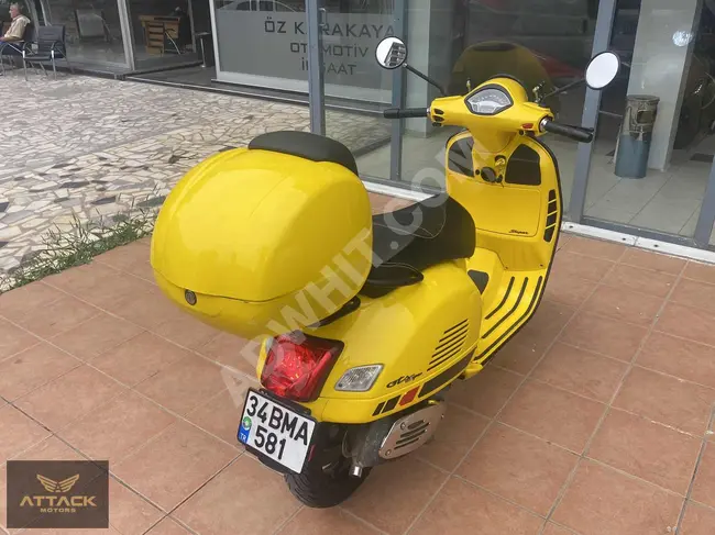 VESPA GTS300ie 2015 - مع حقيبة + زجاج طريق امامي , بعداد 25.000 كم - من ATTACK MOTORS !!