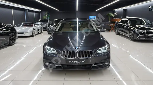 سيارة BMW 520İ PREMİUM موديل 2014 - سقف بانورامي - ذاكرة - تدفئة كراسي - رؤية خلفية