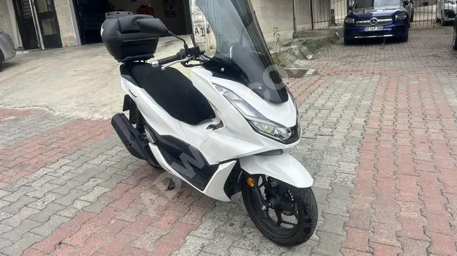 HONDA PCX 125 موديل 2024 مع حقيبة بدون طلاء