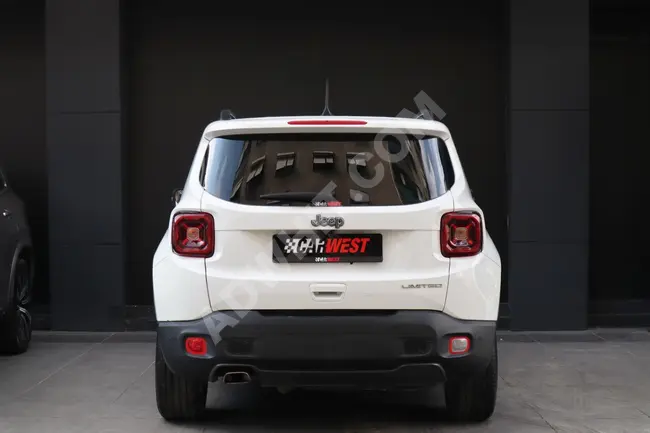 سيارة JEEP RENEGADE LIMITED موديل 2020 بمسافة 11.000 كم - بدون طلاء - متابع للمسار