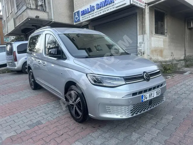 Volkswagen CADDY موديل 2022 STYLE  اوتوماتيك بدون طلاء  أو تغيير, سجل أضرار كبير نتيجة المياه