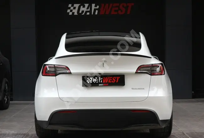 TESLA MODEL Y PERFORMANCE 4WD 2023 - Unpainted, with 534 horsepower