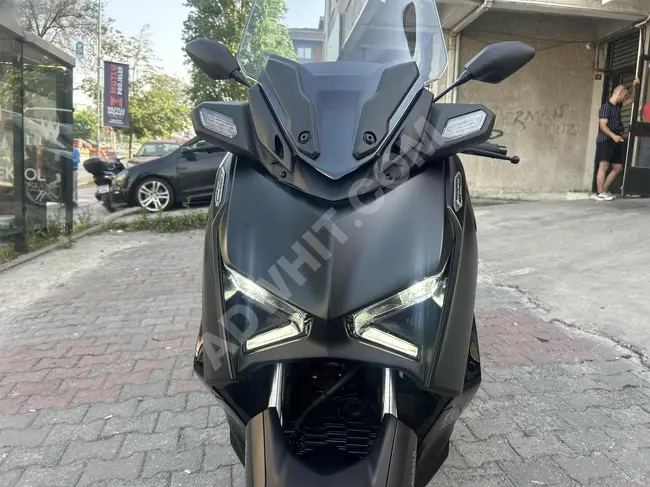 YAMAHA X-MAX 250 TECH MAX موديل 2024, بنظام ملاحة