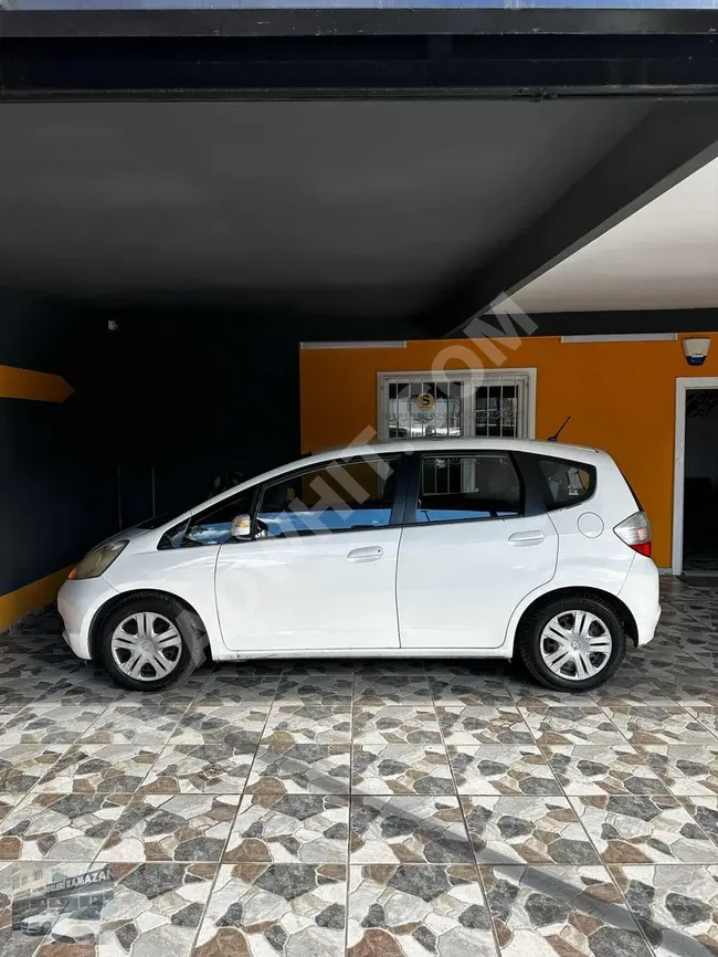 سيارة HONDA JAZZ موديل 2011 - ناقل حركة أوتوماتيكي - خالية من العيوب - كيلومترات منخفضة!