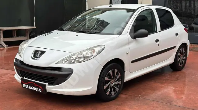 2011 - PEUGEOT 206 - بدون سجل اضرار - و بدون عيوب - من المالك الأول - كاملة المواصفات