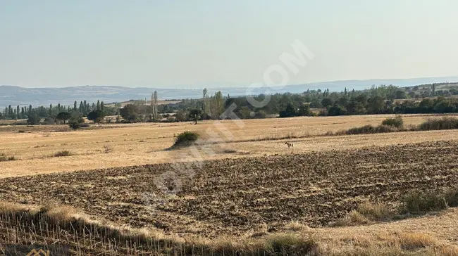 A suitable land for investment with an area of 752 m², accessible by a road, in a good location in DEĞİRMENKÖY.